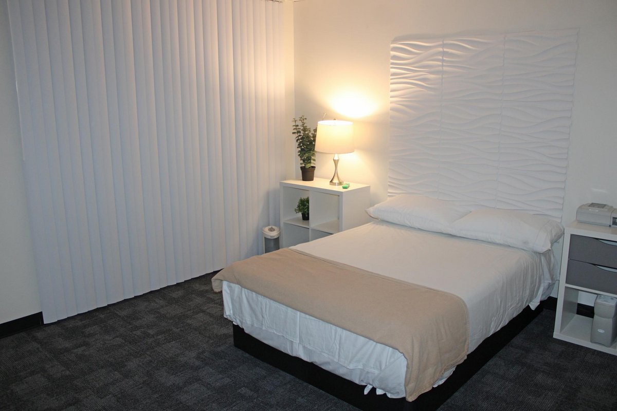 AmeriSleep room.